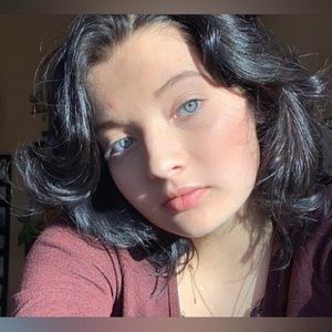 Meet your Posher, Kendra